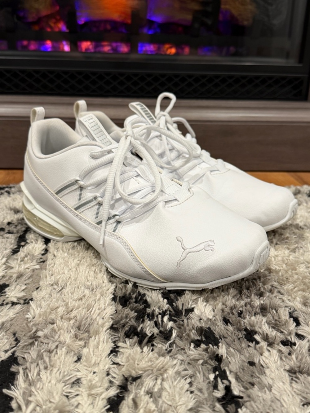 Puma White Low-Top Athletic Sneakers with Clear Air Cushion